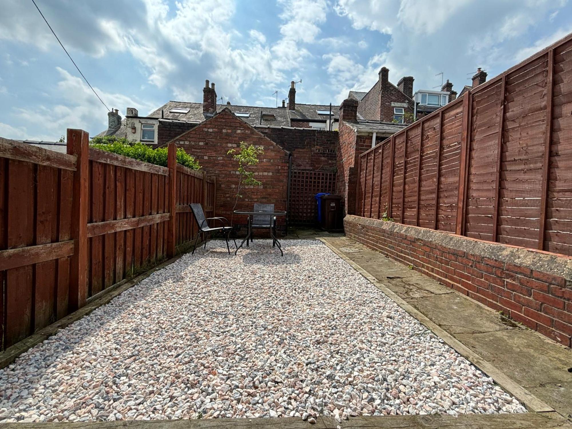 3-bedroom House With Free Street Parking Holiday home *